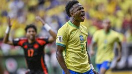 中国足球的 中国足球的