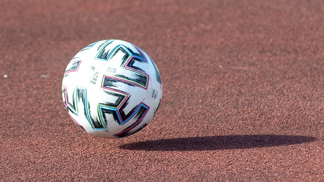 冲突一直牵 冲突一直牵