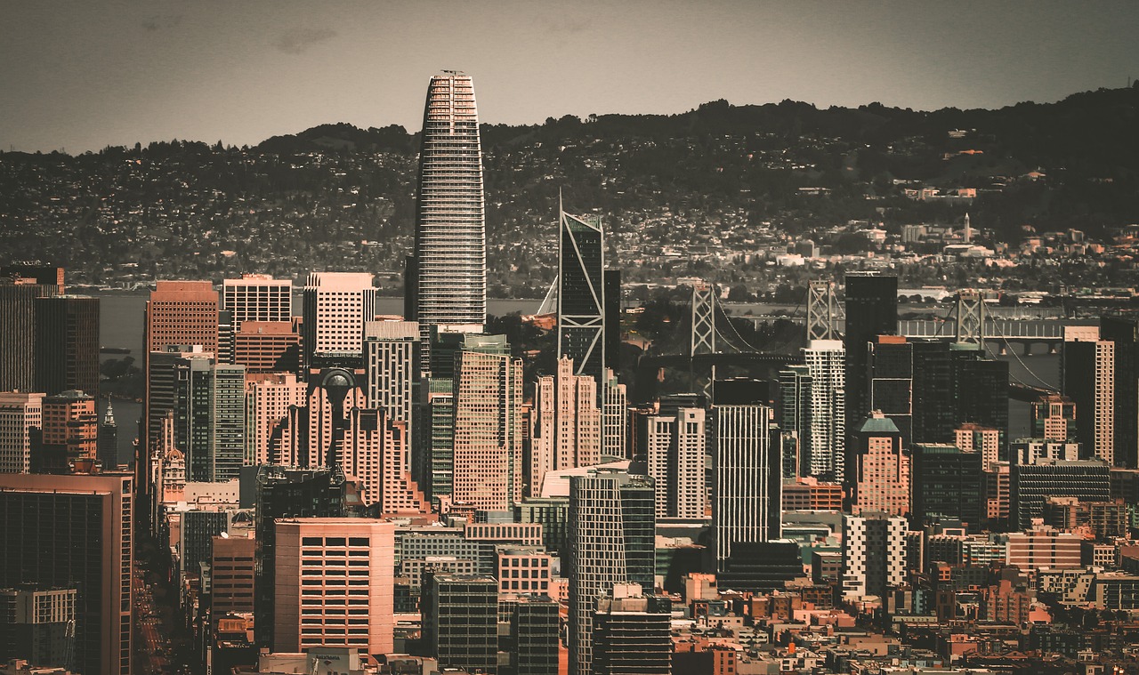 续在侧翼攻 续在侧翼攻